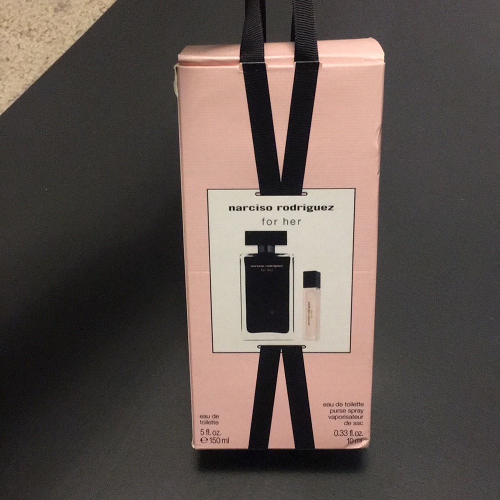 Narciso Rodriguez for her perfume. Brand NEW!